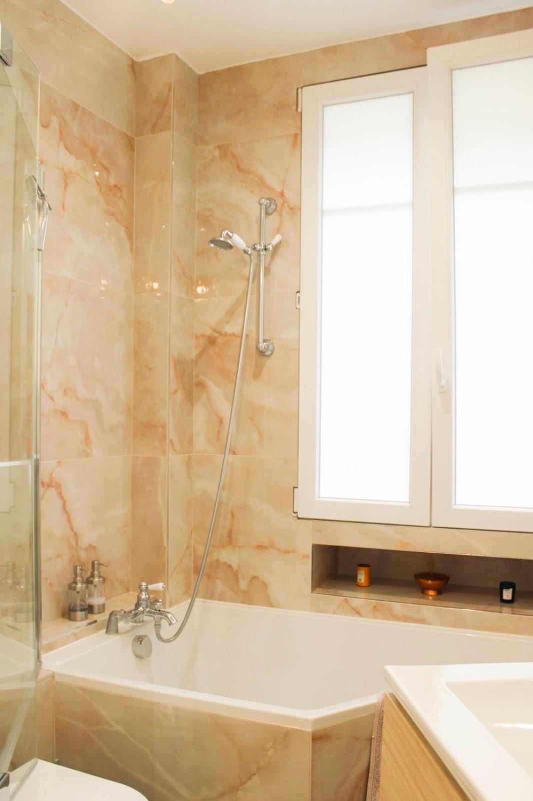 Apartment Bright With View And Comfort Paris