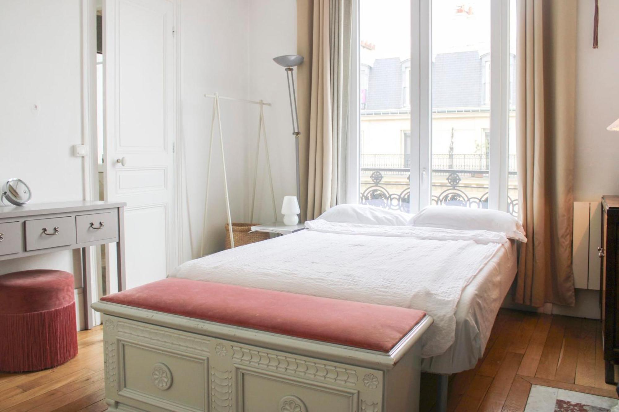 Bright With View And Comfort * Paris