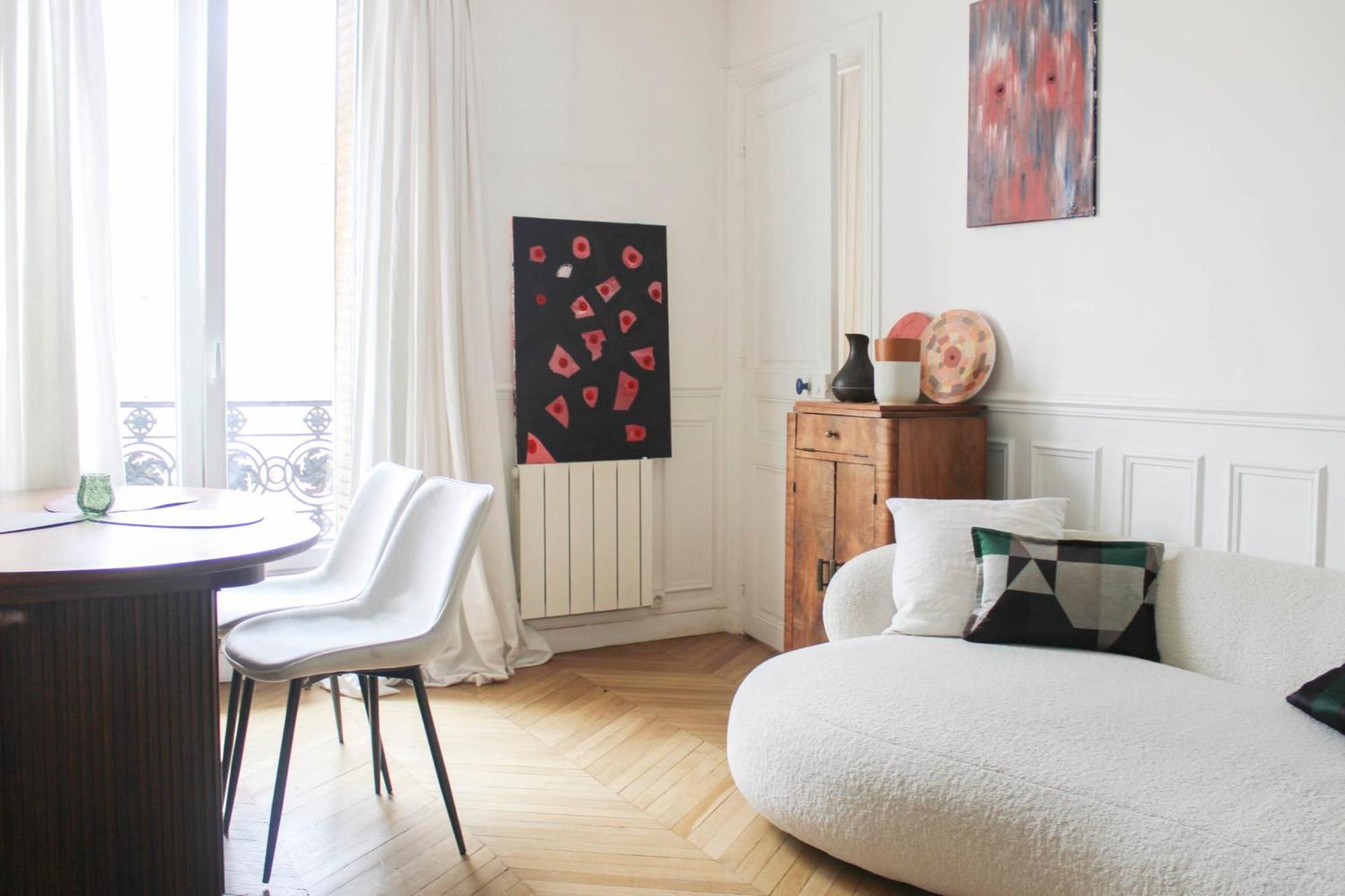 Bright With View And Comfort Paris